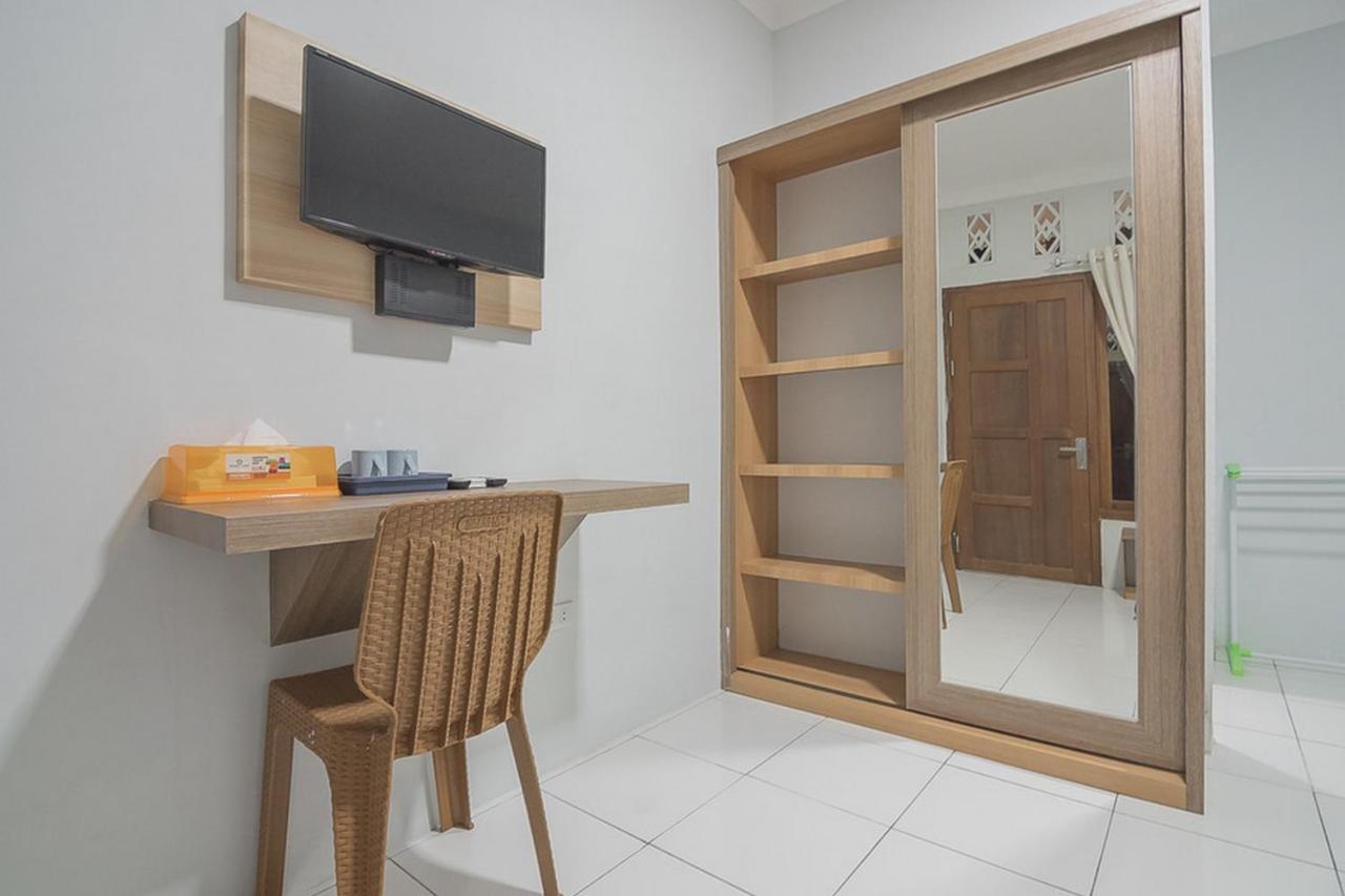 Reddoorz Near Rsud Dr Abdul Aziz Singkawang Exterior foto