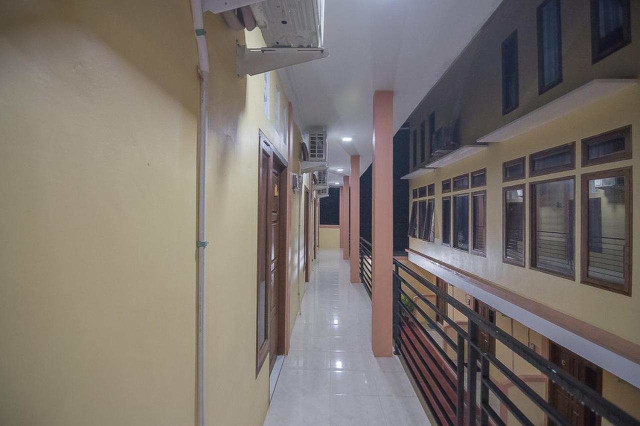 Reddoorz Near Rsud Dr Abdul Aziz Singkawang Exterior foto