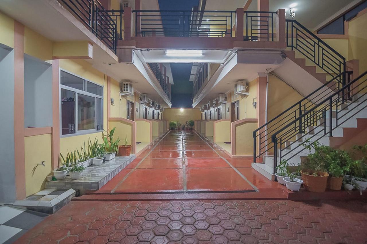 Reddoorz Near Rsud Dr Abdul Aziz Singkawang Exterior foto